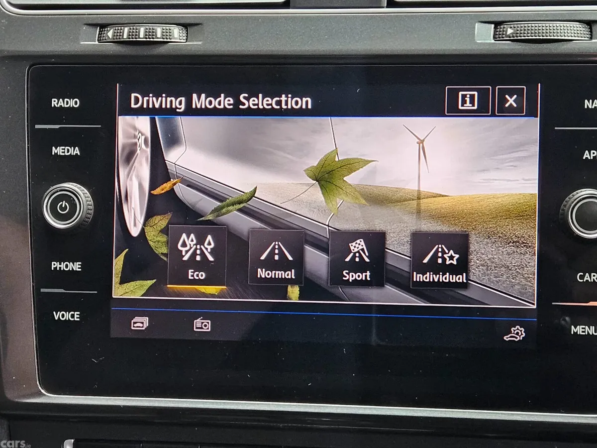 Volkswagen Golf Hatchback, Diesel, 2019, Red
