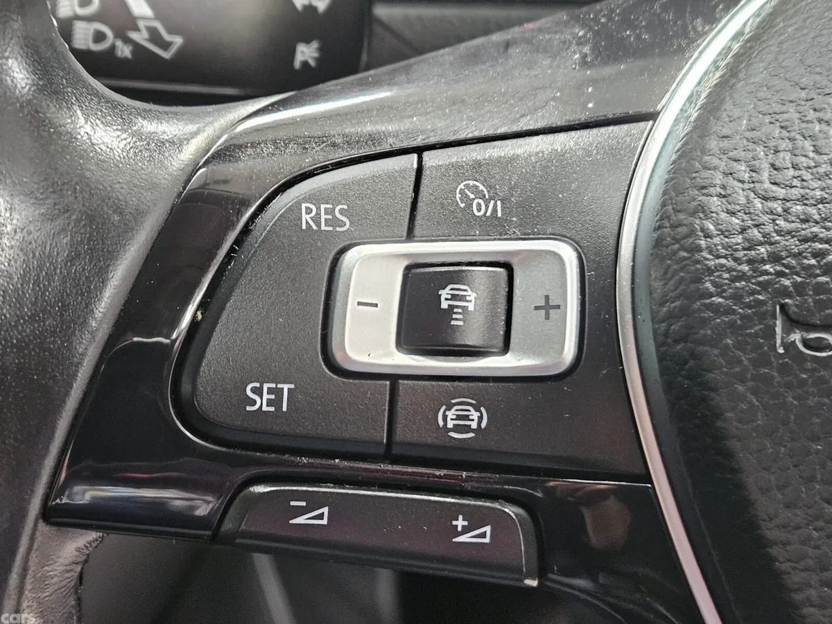 Volkswagen Golf Hatchback, Diesel, 2019, Red