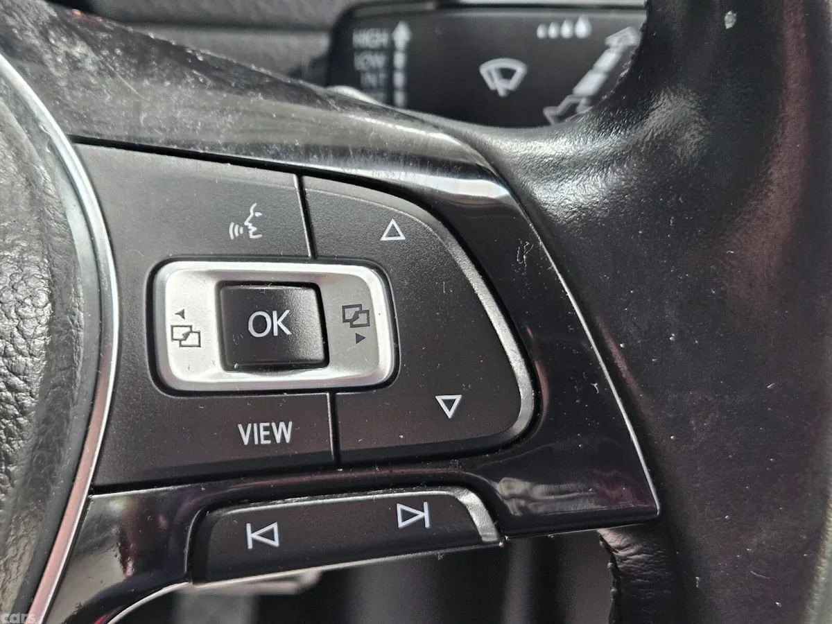 Volkswagen Golf Hatchback, Diesel, 2019, Red