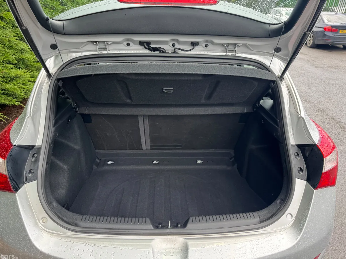 Hyundai i30 Hatchback, Diesel, 2015, Silver