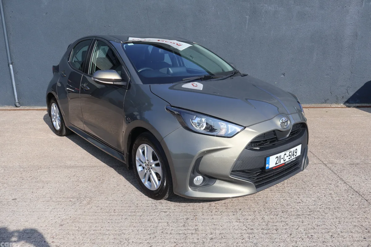 Toyota Yaris Hatchback, Petrol, 2021, Green