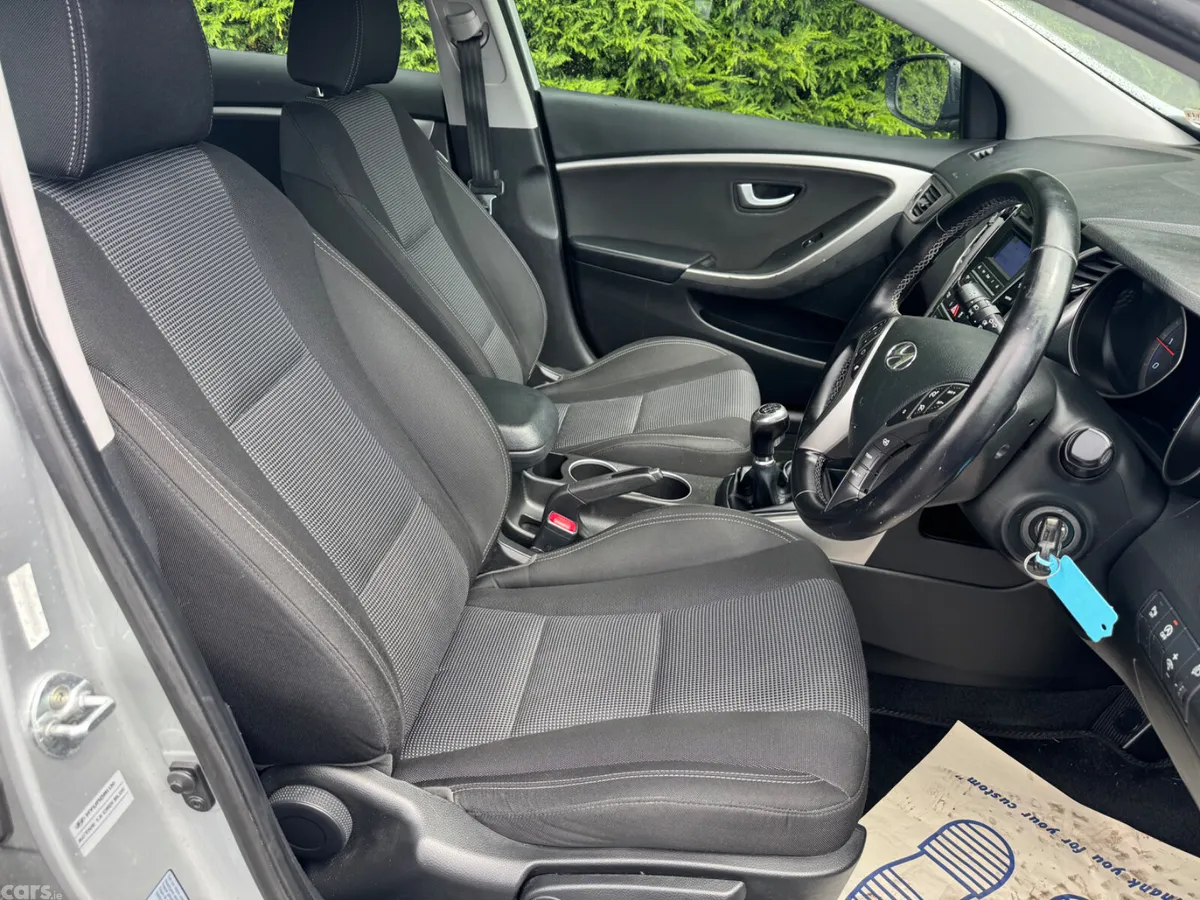 Hyundai i30 Hatchback, Diesel, 2015, Silver