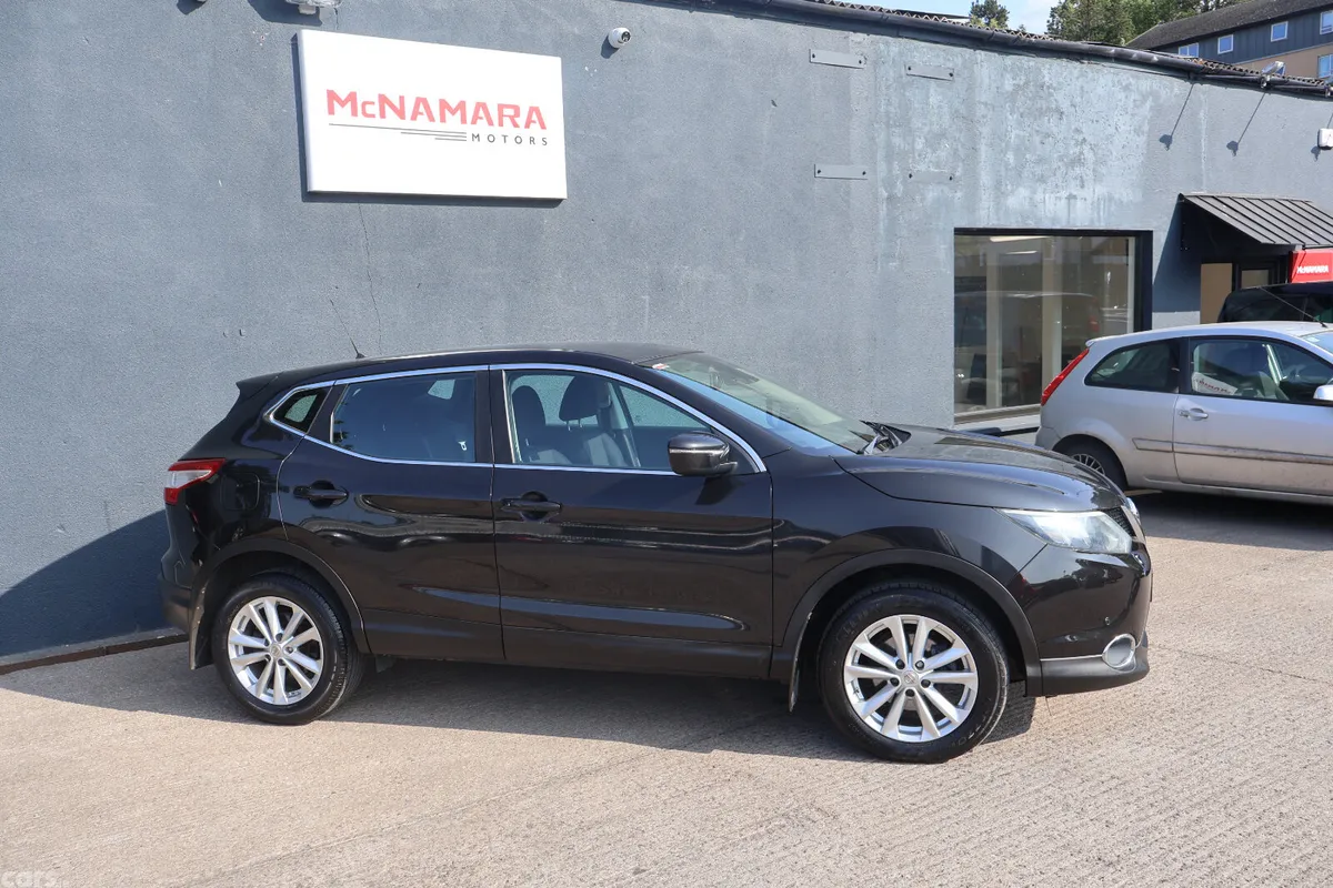 Nissan Qashqai Hatchback, Diesel, 2016, Black