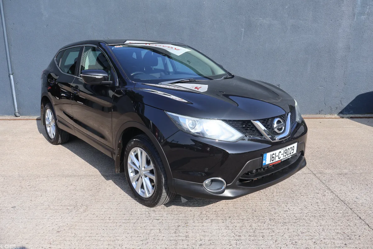Nissan Qashqai Hatchback, Diesel, 2016, Black