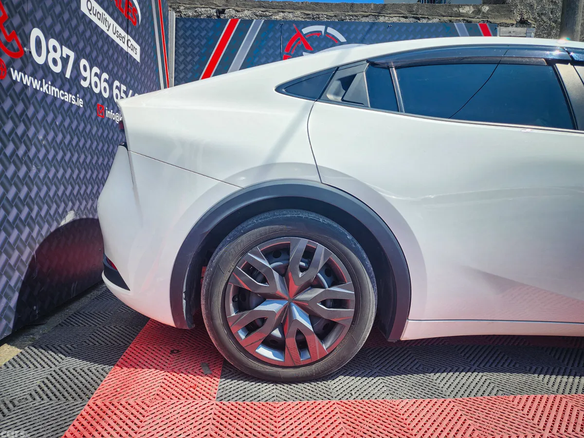 Toyota Prius Hatchback, Petrol Hybrid, 2023, White