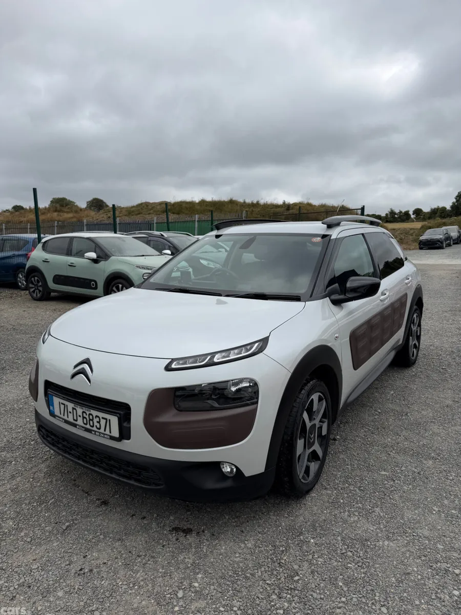 Citroen C4 Cactus Hatchback, Petrol, 2017, White