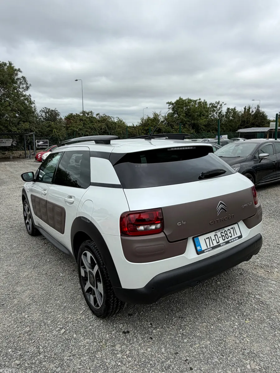 Citroen C4 Cactus Hatchback, Petrol, 2017, White