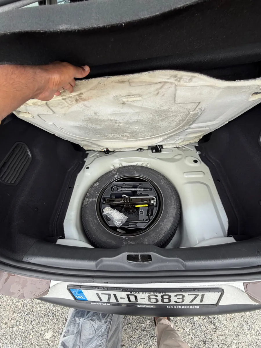 Citroen C4 Cactus Hatchback, Petrol, 2017, White