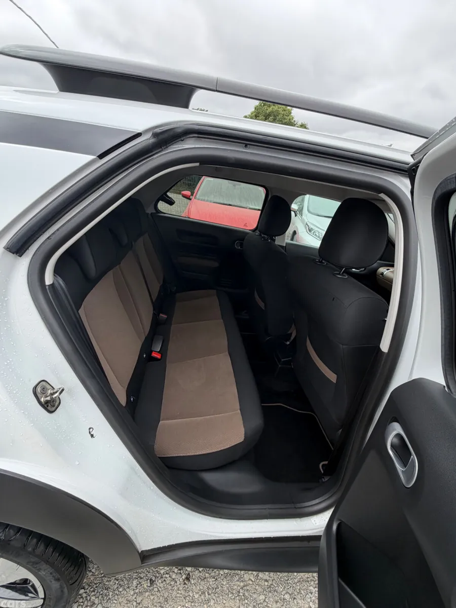 Citroen C4 Cactus Hatchback, Petrol, 2017, White