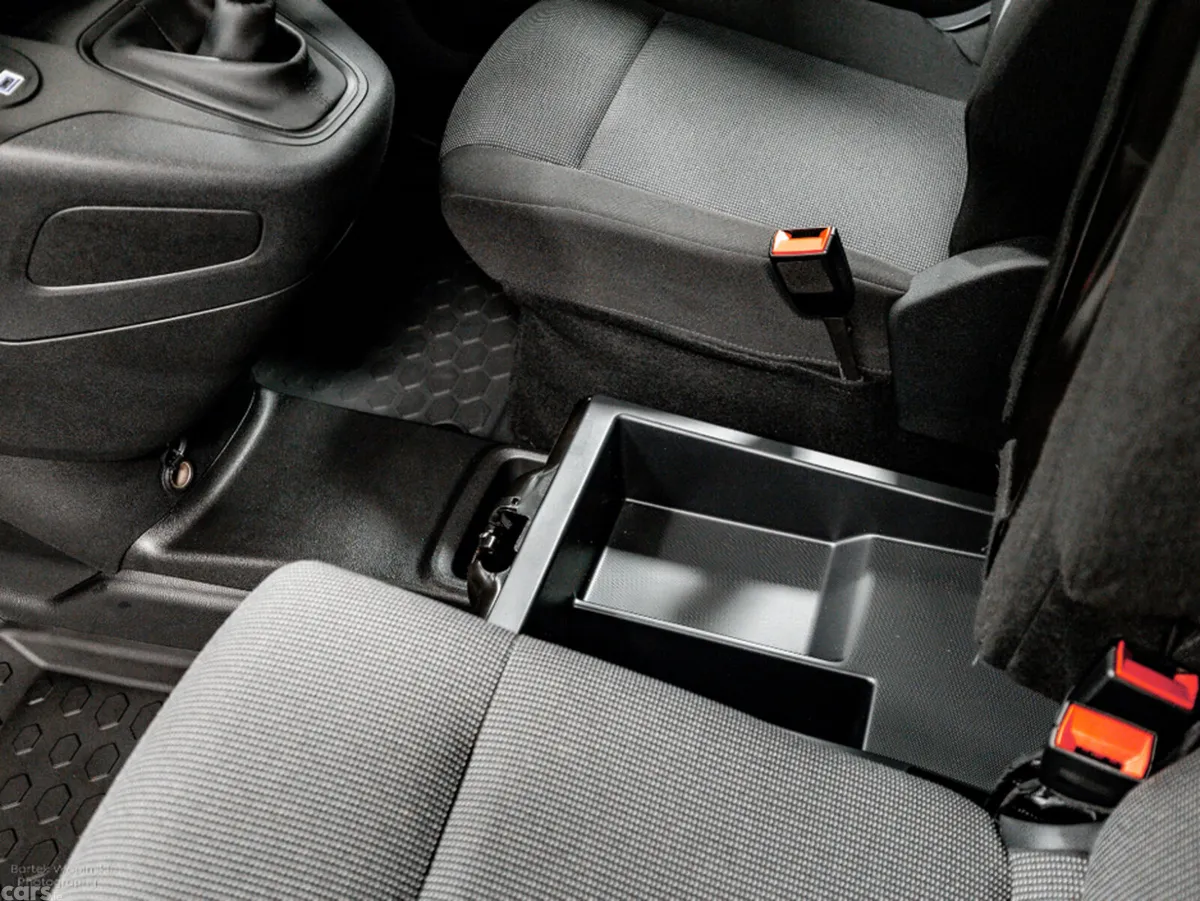 Peugeot Partner Van, Diesel, 2026, Black
