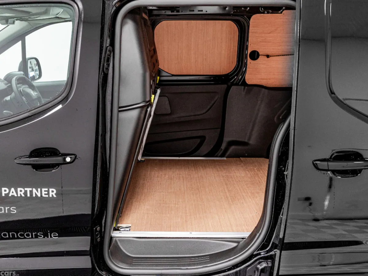 Peugeot Partner Van, Diesel, 2026, Black