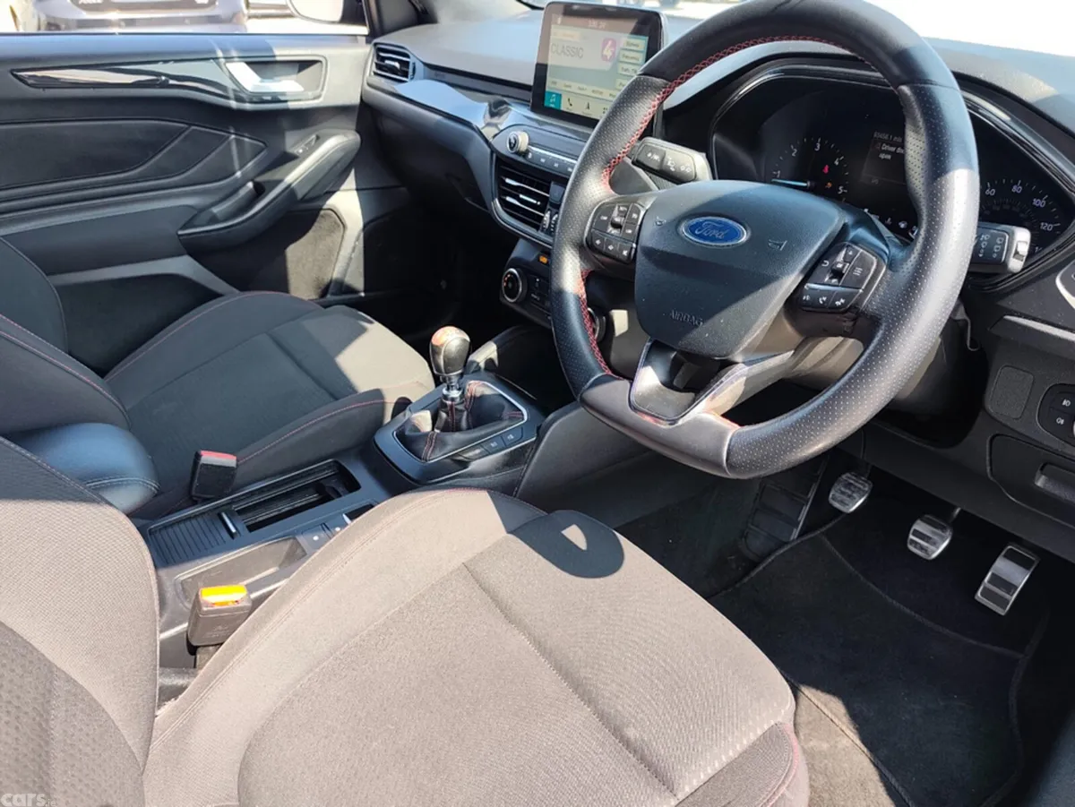 Ford Focus Hatchback, Diesel, 2019, Black