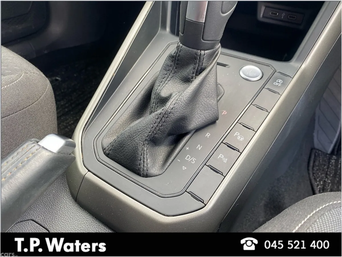 Volkswagen Polo Hatchback, Petrol, 2021, Blue