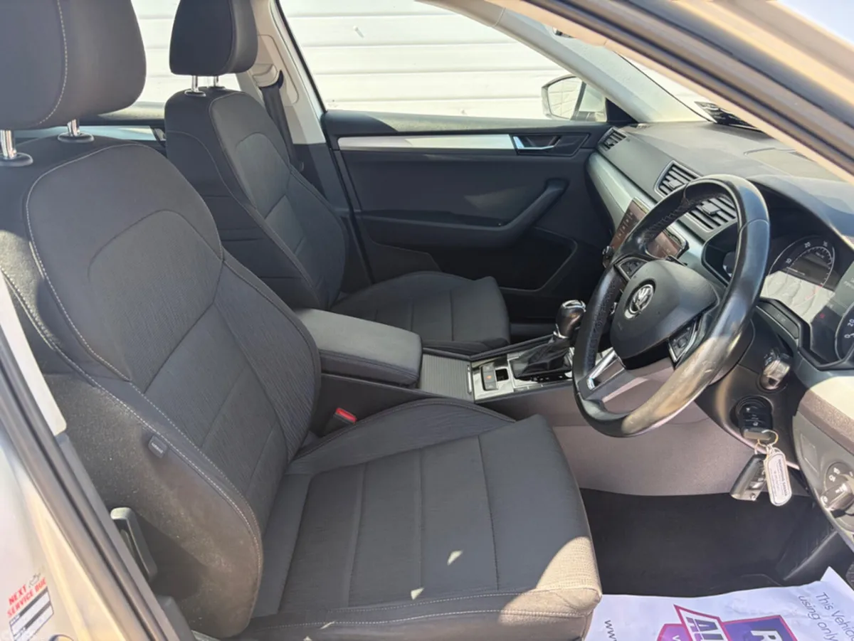 Skoda Superb Hatchback, Diesel, 2019, Grey