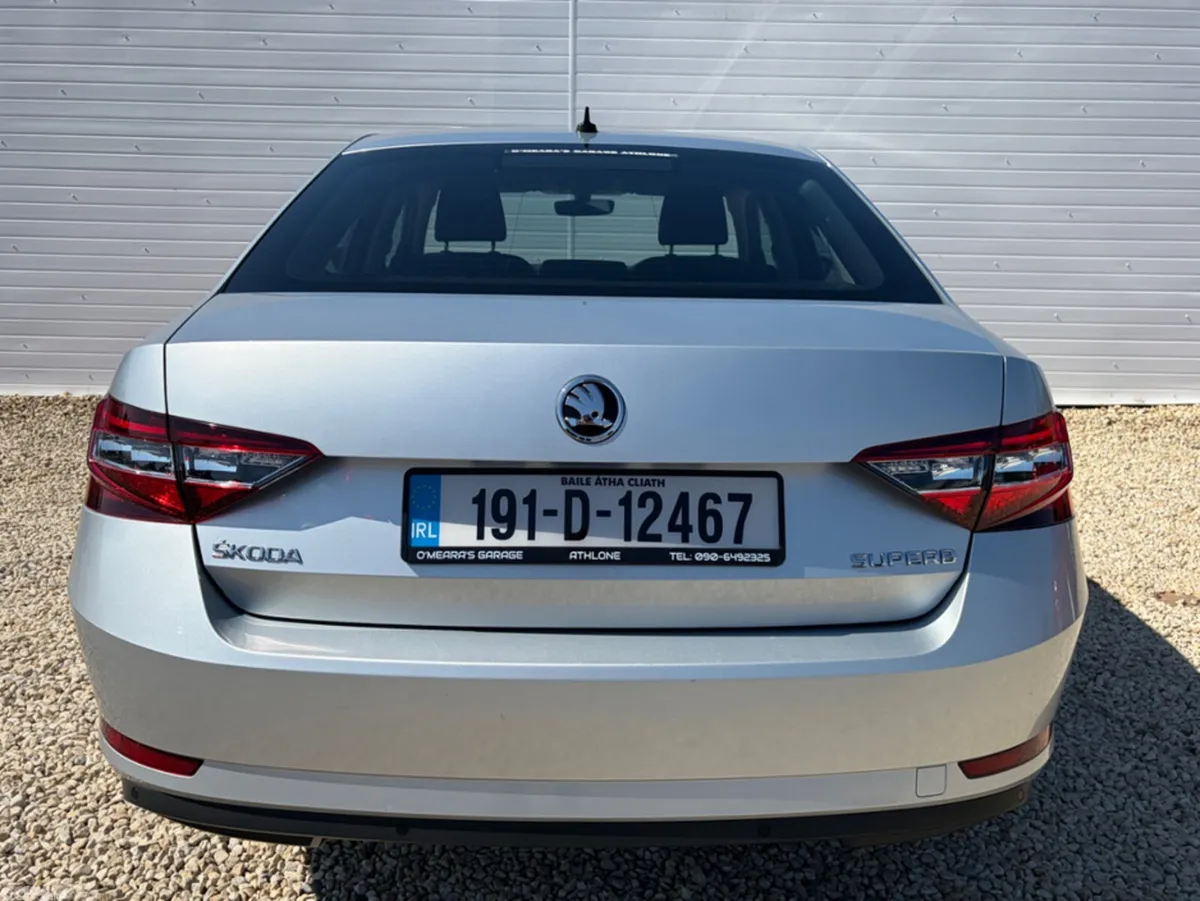 Skoda Superb Hatchback, Diesel, 2019, Grey