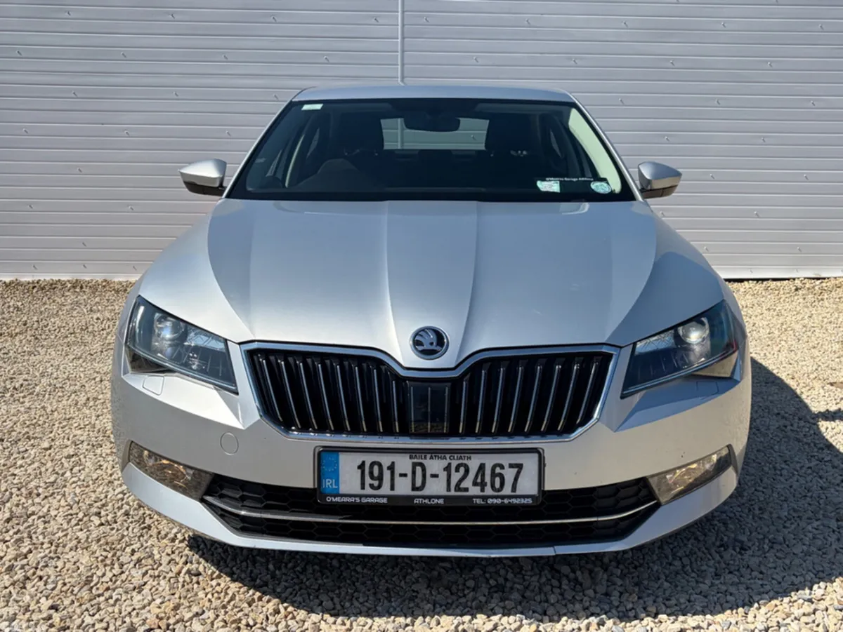 Skoda Superb Hatchback, Diesel, 2019, Grey