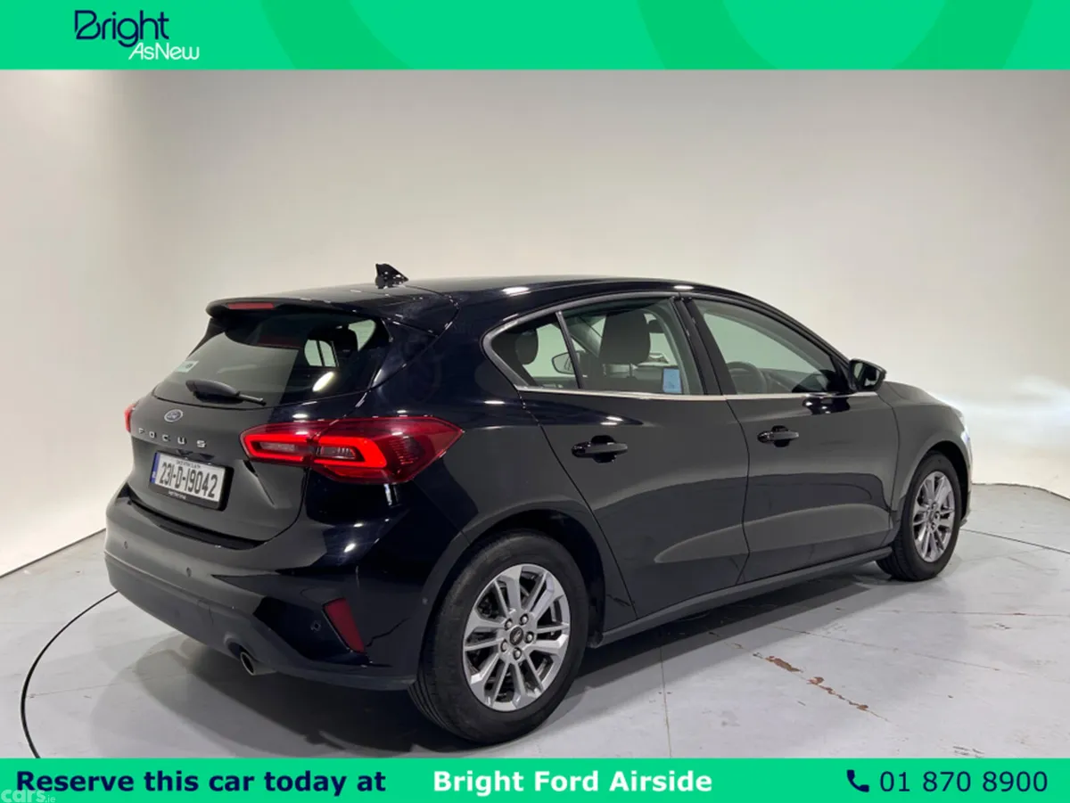 Ford Focus Hatchback, Petrol, 2023, Black
