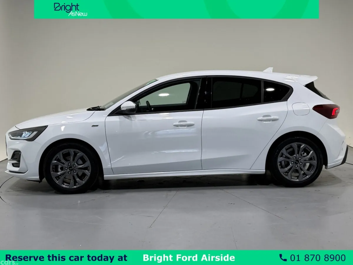 Ford Focus Hatchback, Petrol, 2025, White