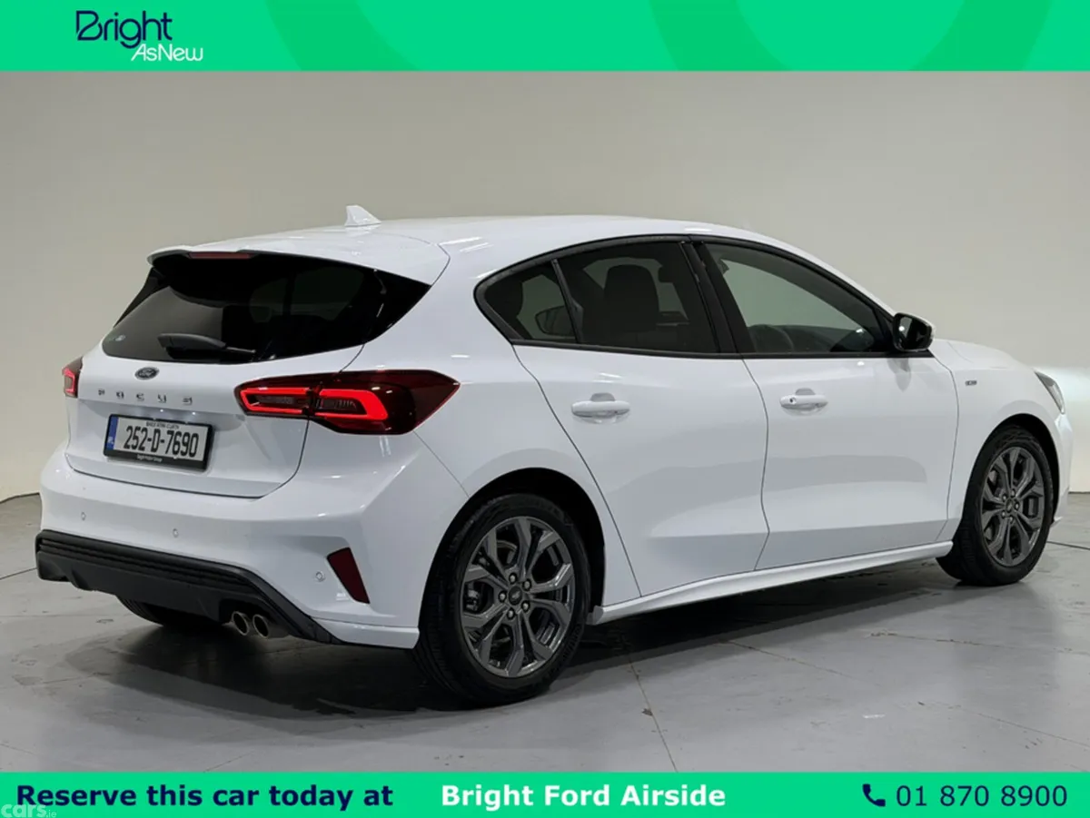 Ford Focus Hatchback, Petrol, 2025, White
