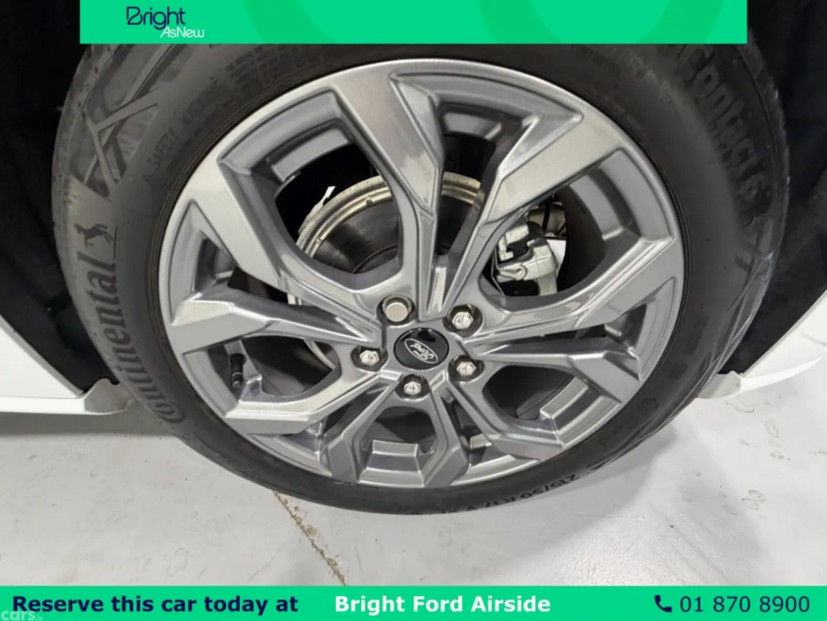 Ford Focus Hatchback, Petrol, 2025, White