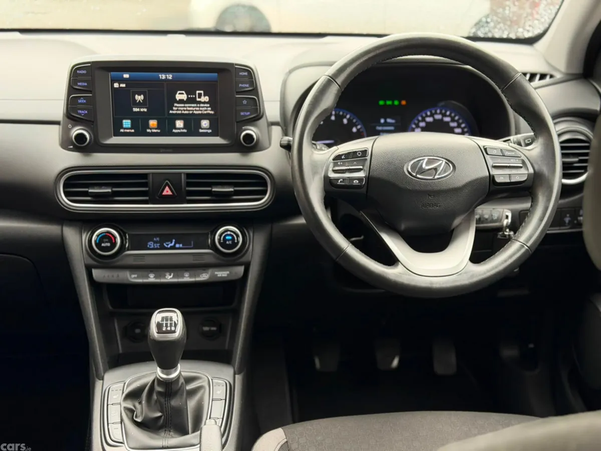 Hyundai KONA MPV, Petrol, 2019, Red