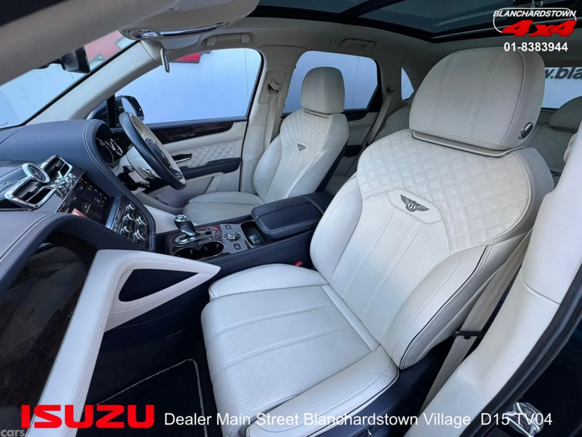 Bentley Bentayga Estate, Petrol Plug-in Hybrid, 2022, Blue
