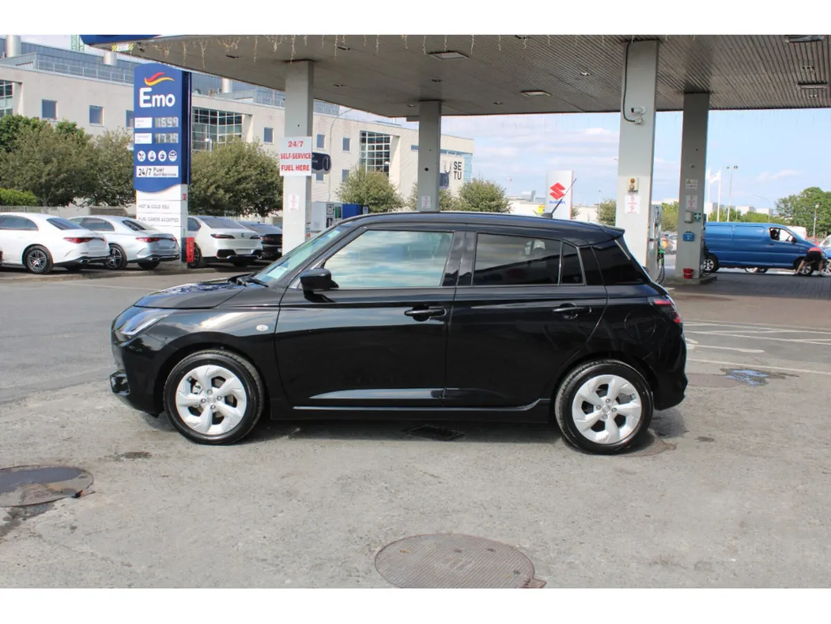 Suzuki Swift Hatchback, Petrol Hybrid, 2027, Black