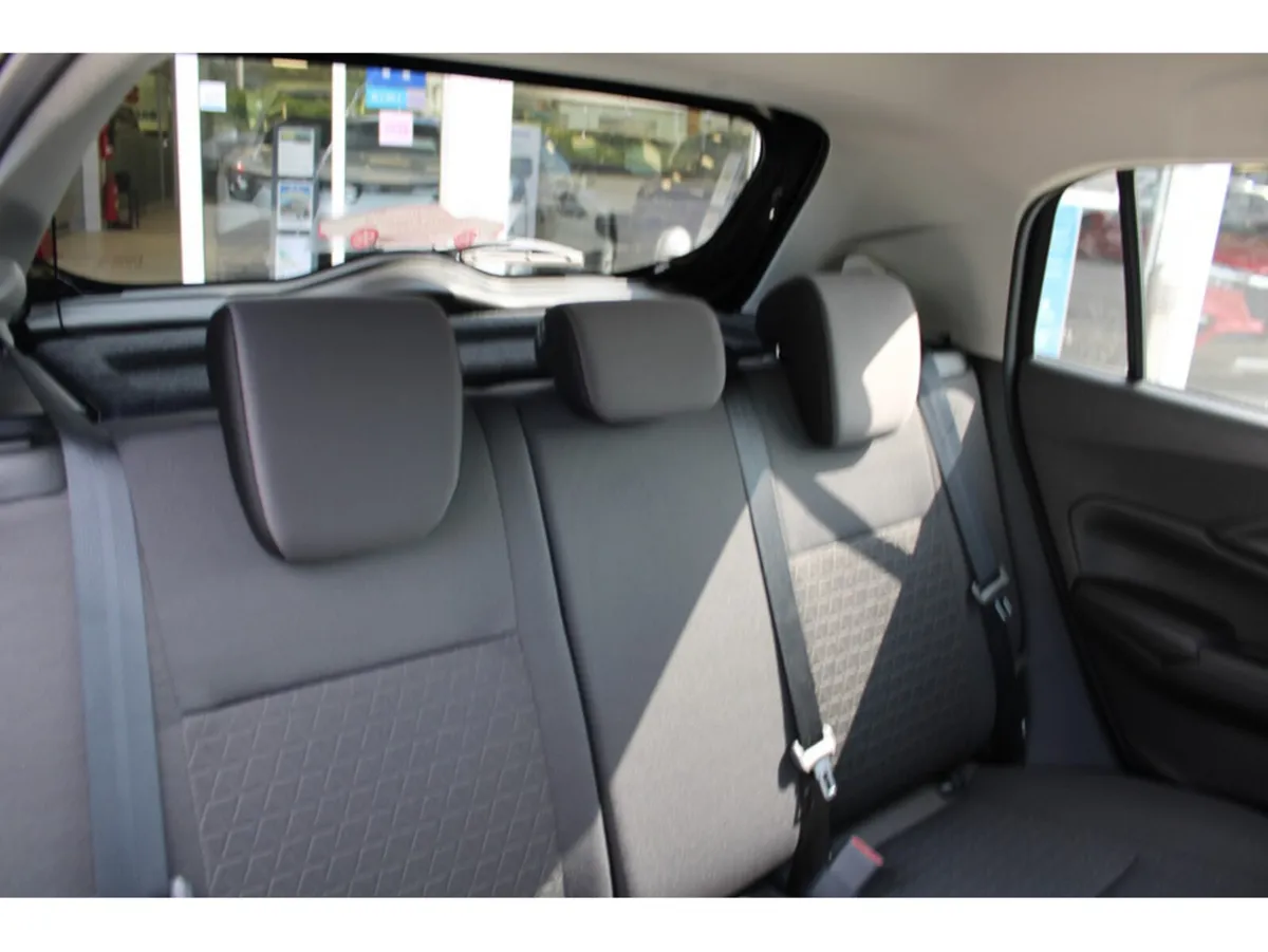 Suzuki Swift Hatchback, Petrol Hybrid, 2027, Black