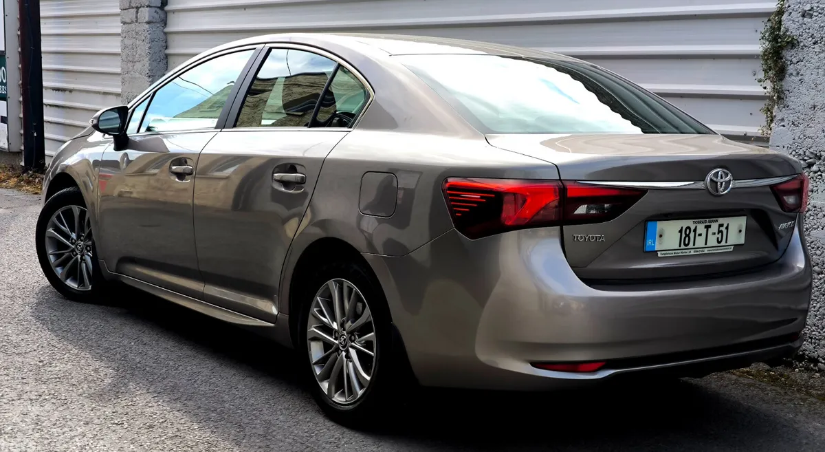 Toyota Avensis Saloon, Diesel, 2018, Brown