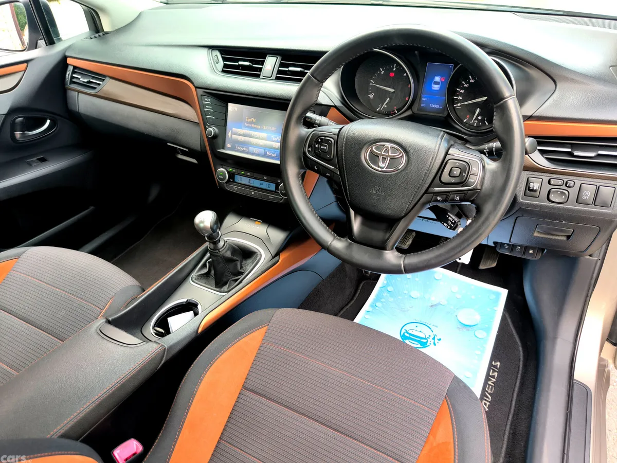 Toyota Avensis Saloon, Diesel, 2018, Brown