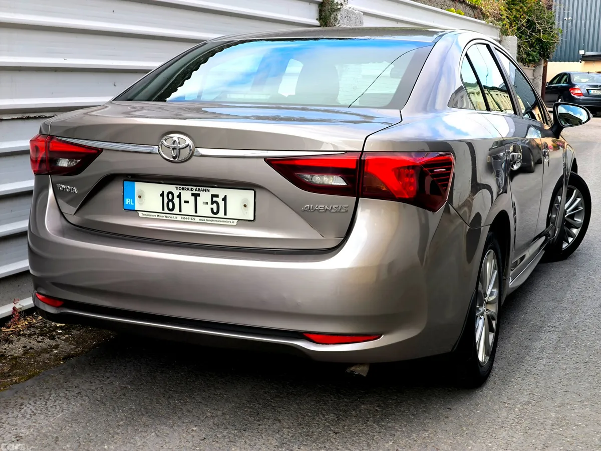 Toyota Avensis Saloon, Diesel, 2018, Brown