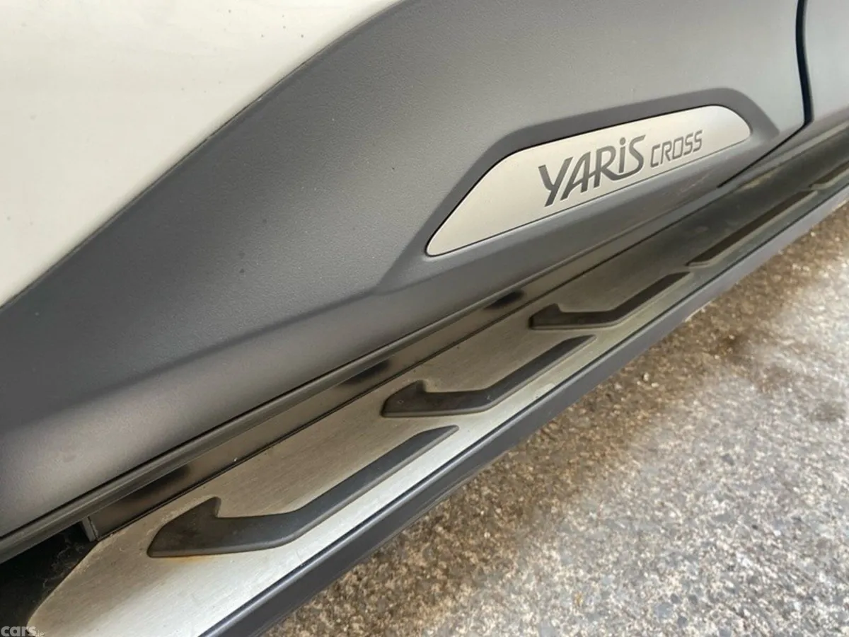 Toyota Yaris Cross Hatchback, Petrol Hybrid, 2024, White