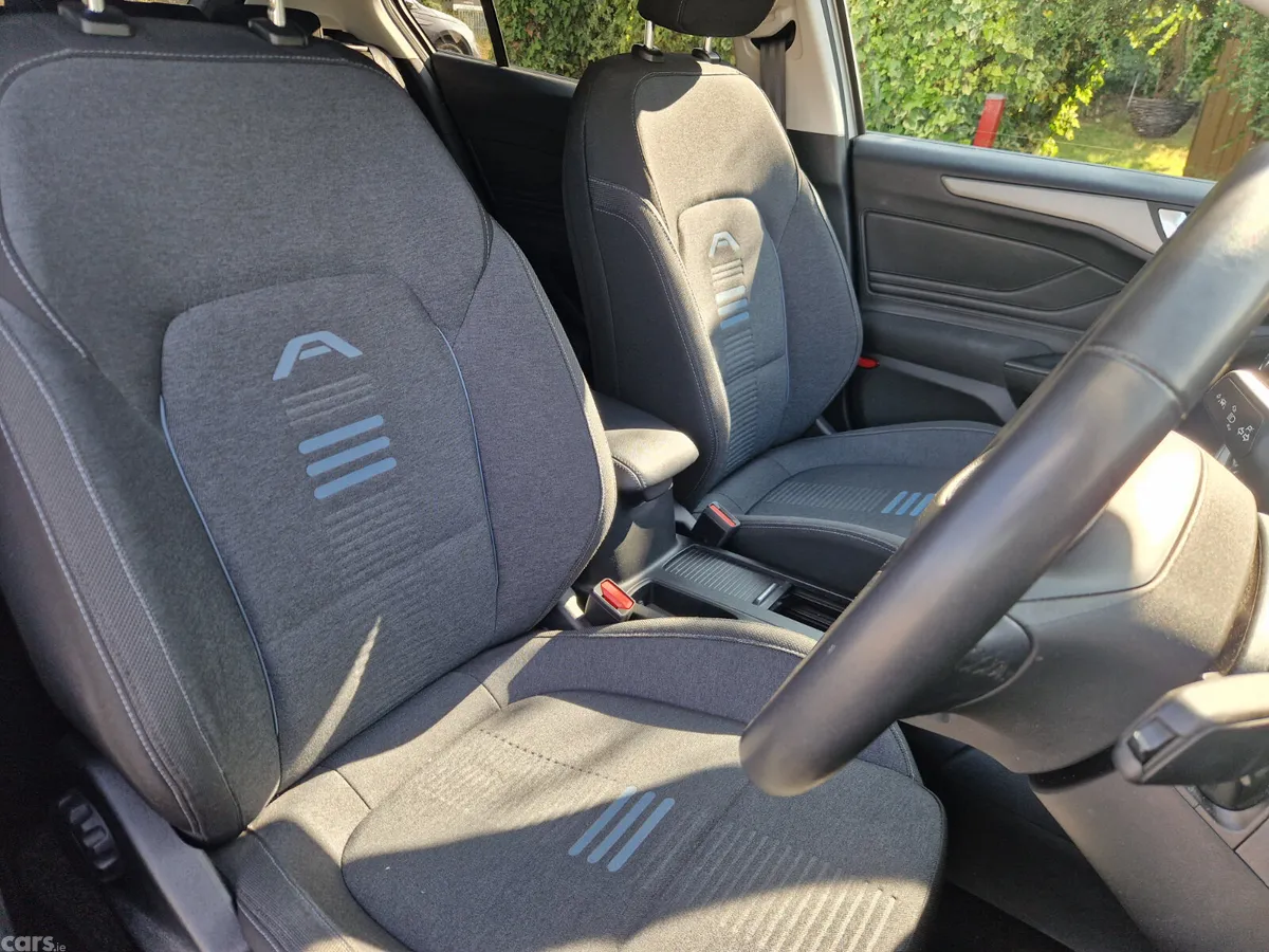 Ford Focus Hatchback, Petrol, 2022, Silver