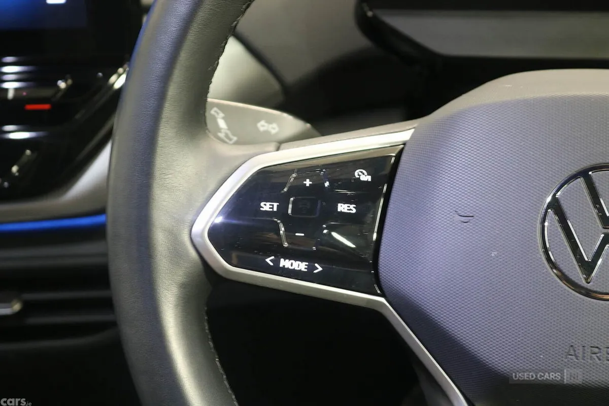 Volkswagen ID.4 SUV, Electric, 2023, Black