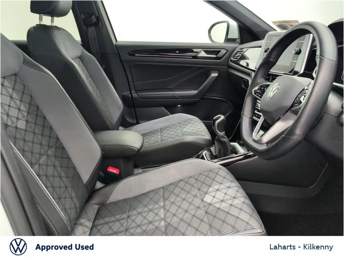 Volkswagen T-Roc SUV, Petrol, 2023, White