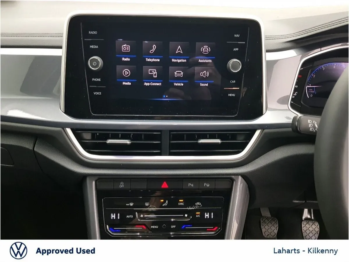 Volkswagen T-Roc SUV, Petrol, 2024, Black