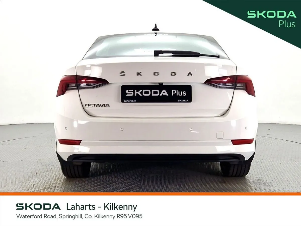 Skoda Octavia Saloon, Petrol, 2023, White