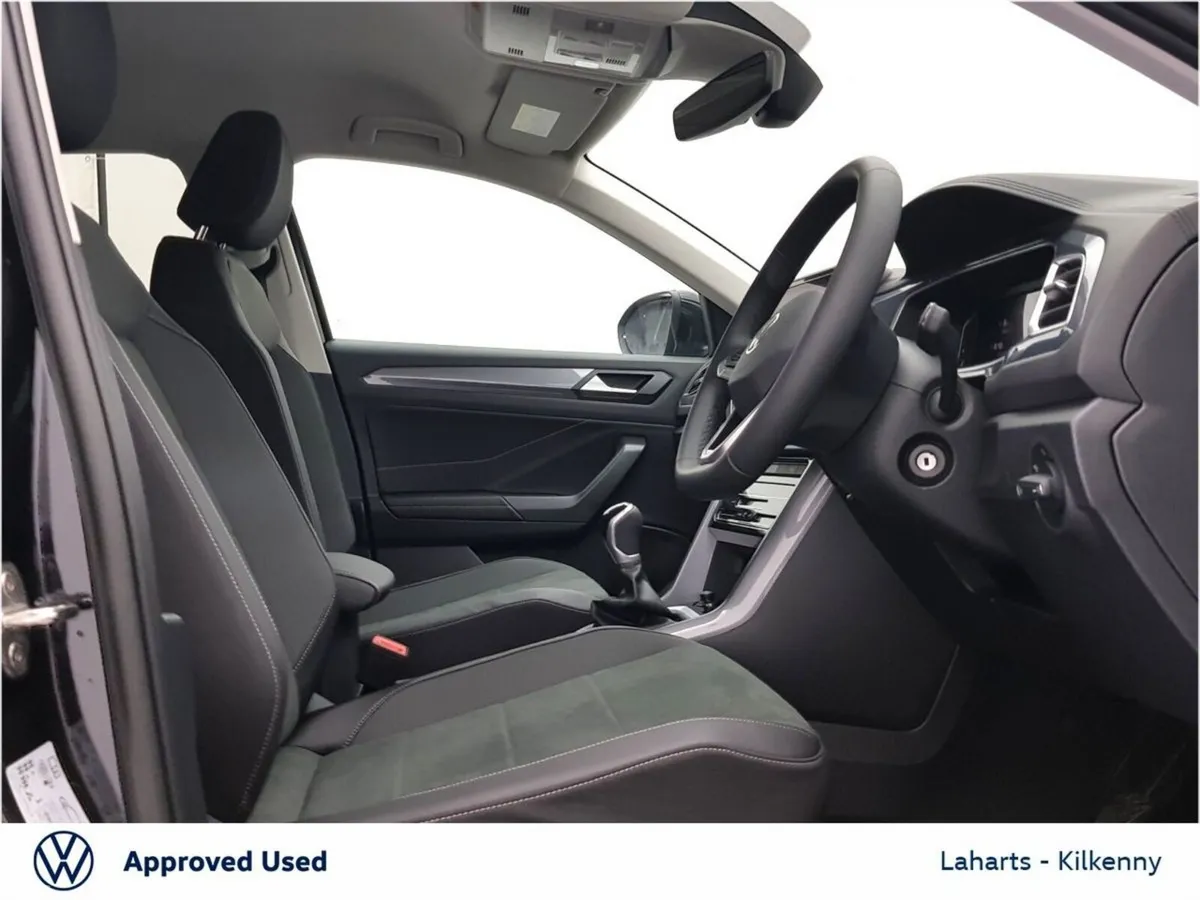 Volkswagen T-Roc SUV, Petrol, 2024, Black