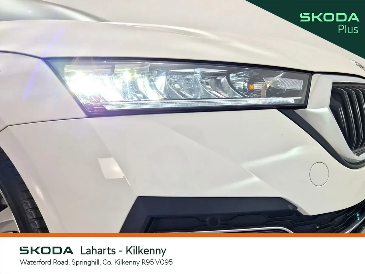 Skoda Octavia Saloon, Petrol, 2023, White