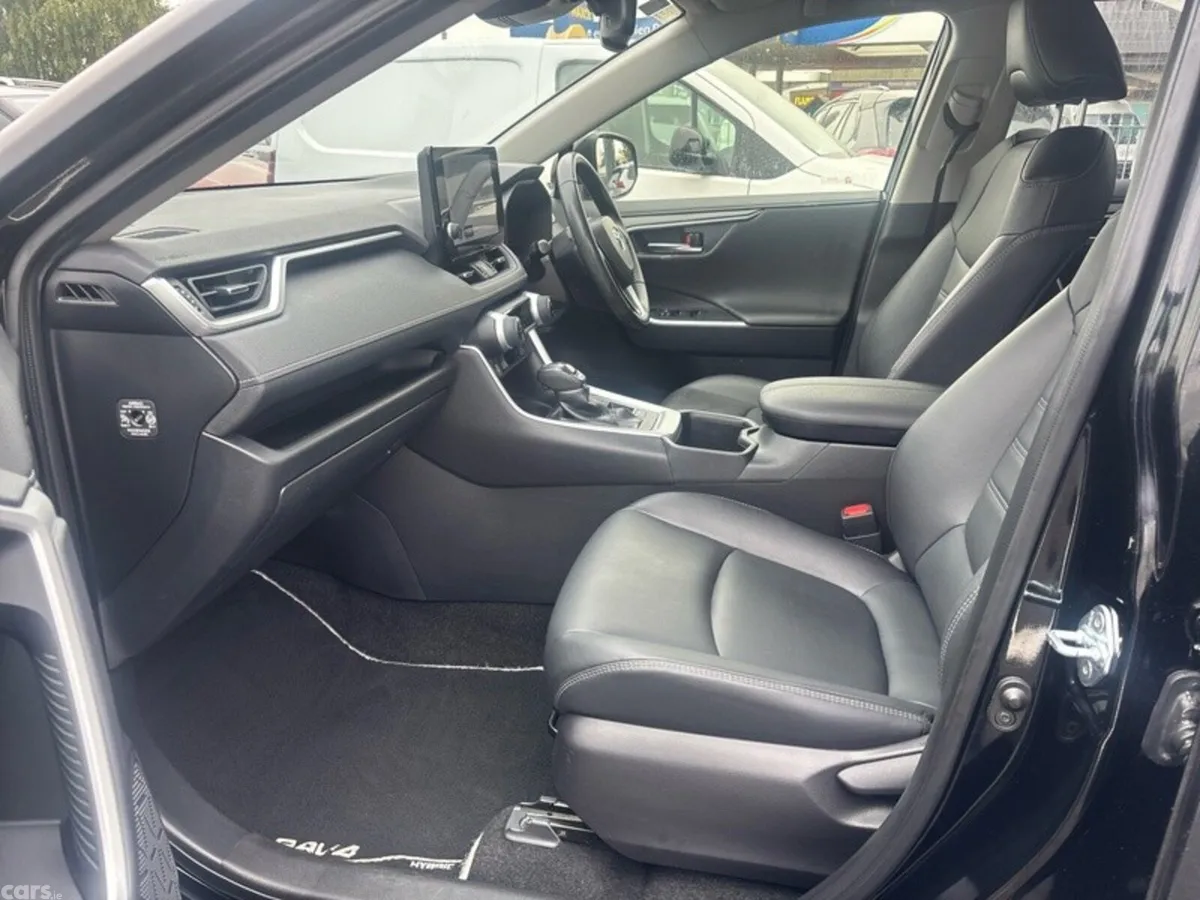 Toyota RAV4 SUV, Petrol Hybrid, 2023, Black