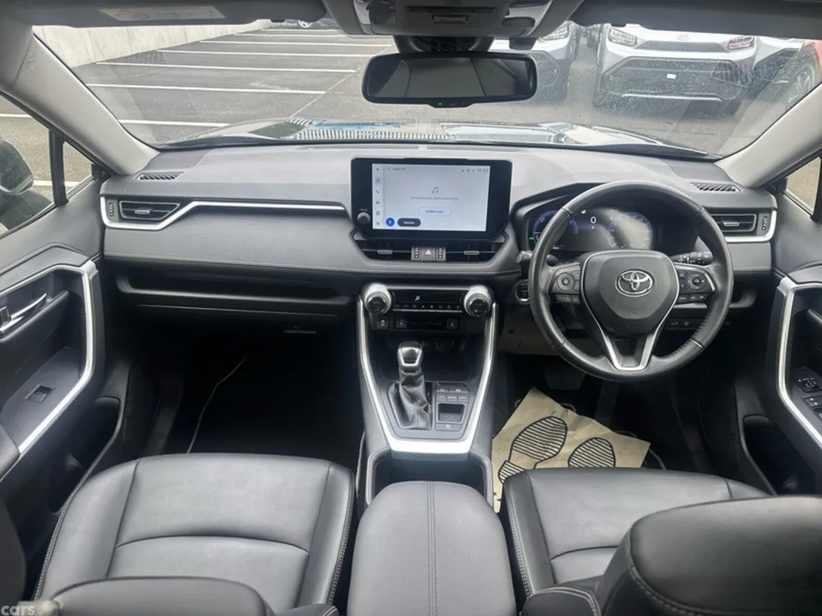 Toyota RAV4 SUV, Petrol Hybrid, 2023, Black