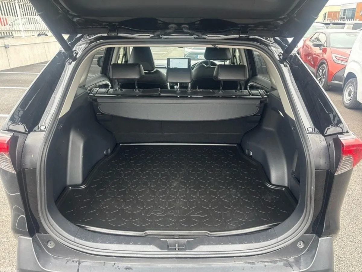 Toyota RAV4 SUV, Petrol Hybrid, 2023, Black