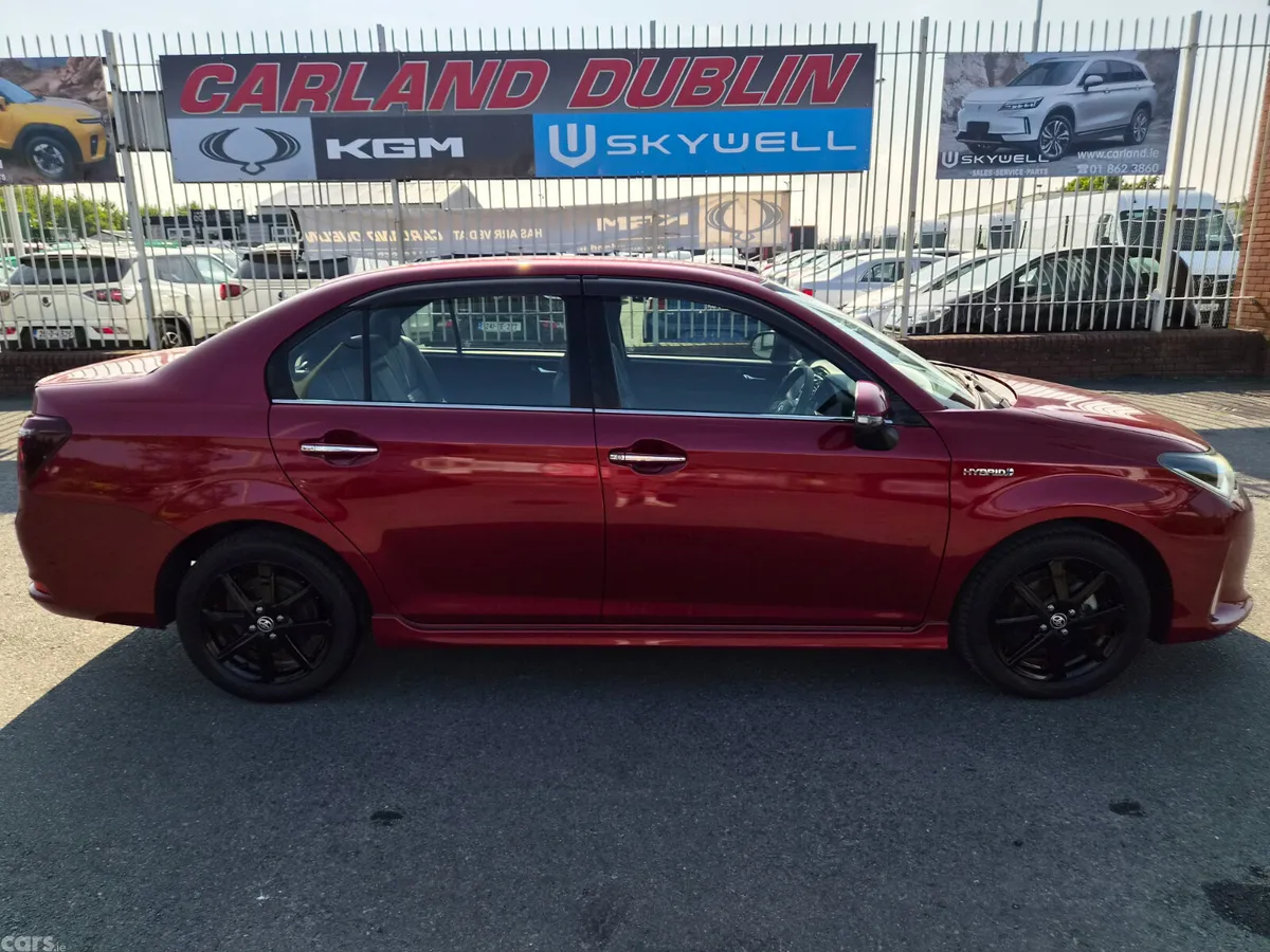Toyota Corolla Saloon, Petrol Hybrid, 2018, Red