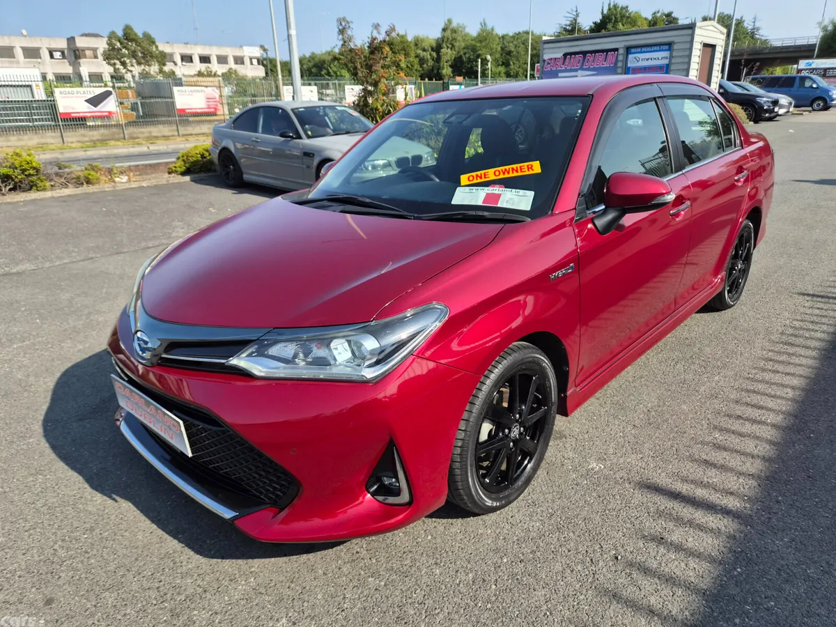 Toyota Corolla Saloon, Petrol Hybrid, 2018, Red