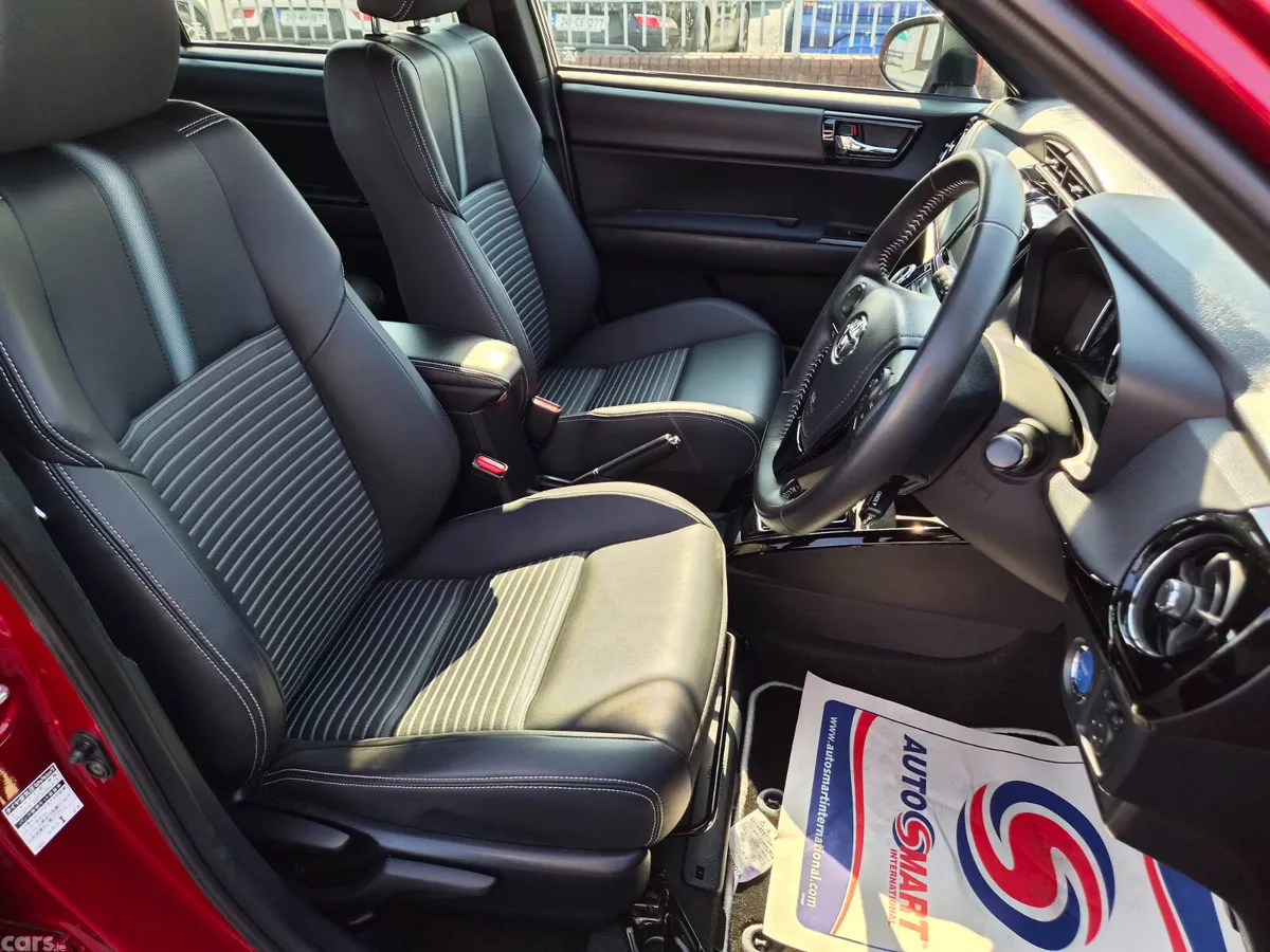 Toyota Corolla Saloon, Petrol Hybrid, 2018, Red