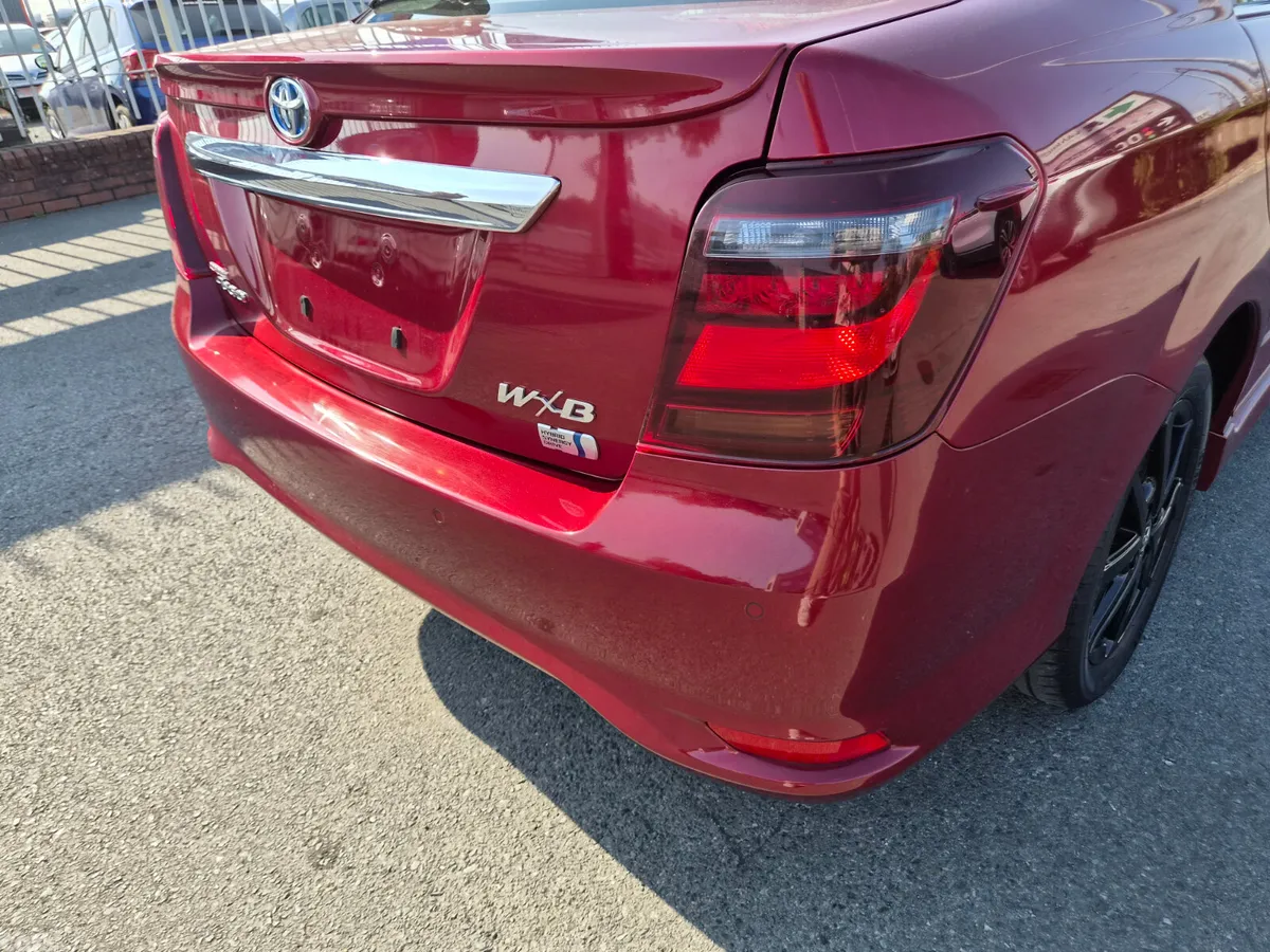 Toyota Corolla Saloon, Petrol Hybrid, 2018, Red