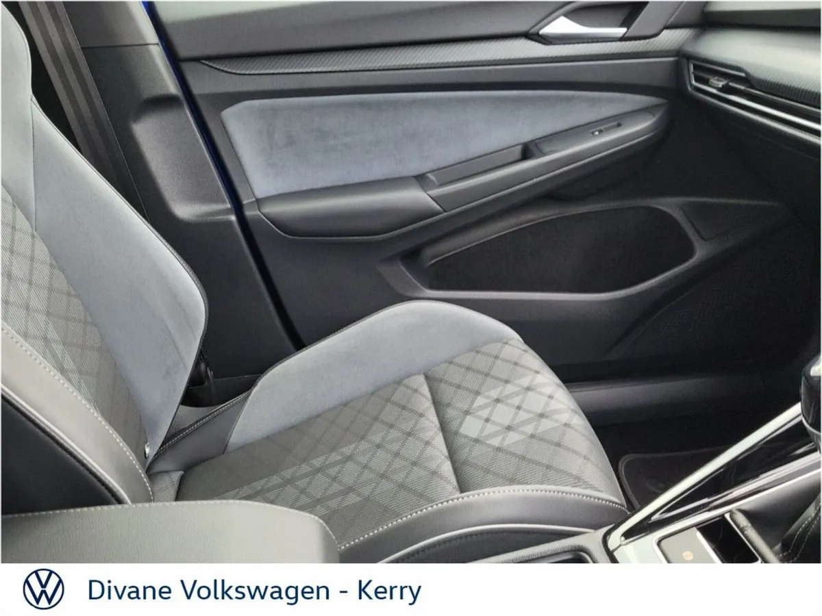 Volkswagen Golf Hatchback, Diesel, 2024, Blue