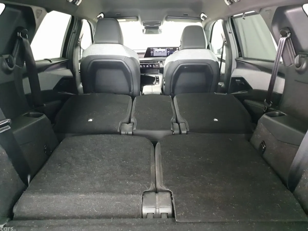Peugeot 5008 SUV, Electric, 2025, Black