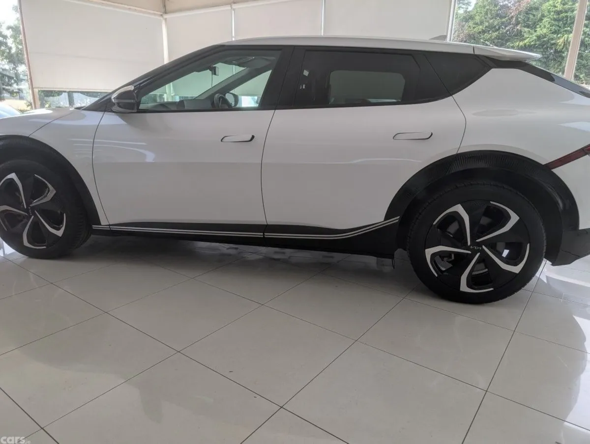 Kia EV6 MPV, Electric, 2025, White