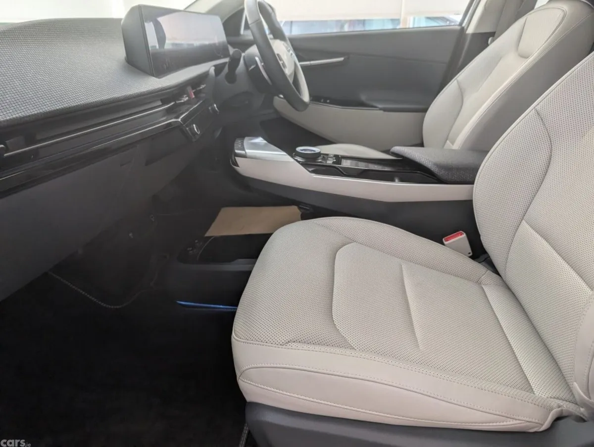 Kia EV6 MPV, Electric, 2025, White